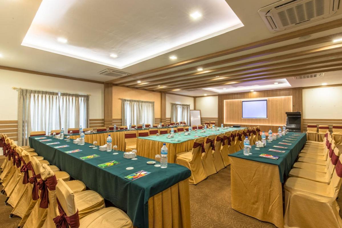 Park Safari Resort, Chitwan National Park Екстериор снимка